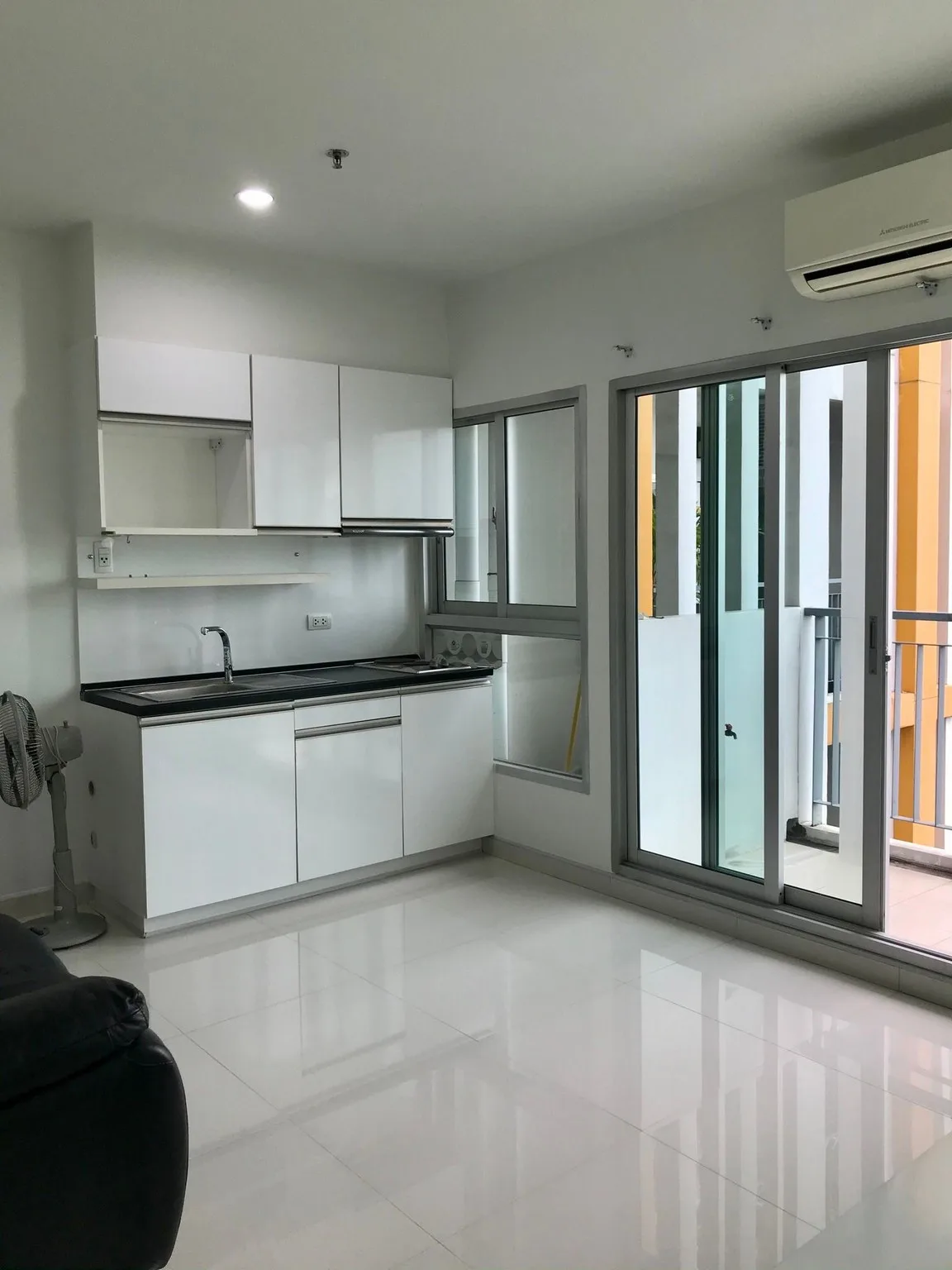 Property photos for The Parkland Taksin - Thapra