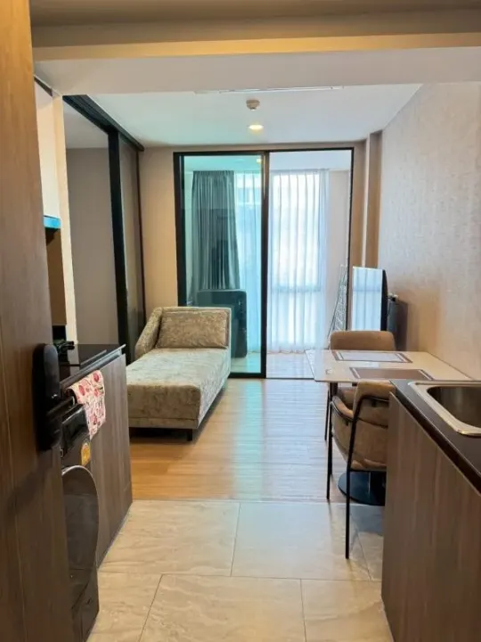 Property photos for Lloyd Soonvijai-thonglor