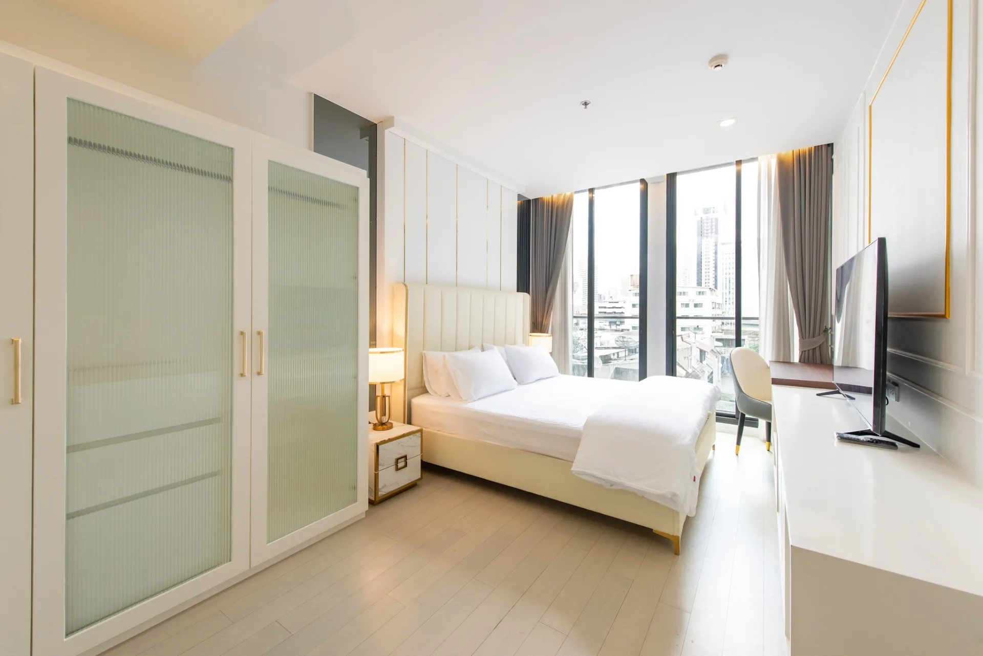 Property photos for Noble Ploenchit