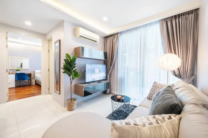 Property photos for Beverly 33