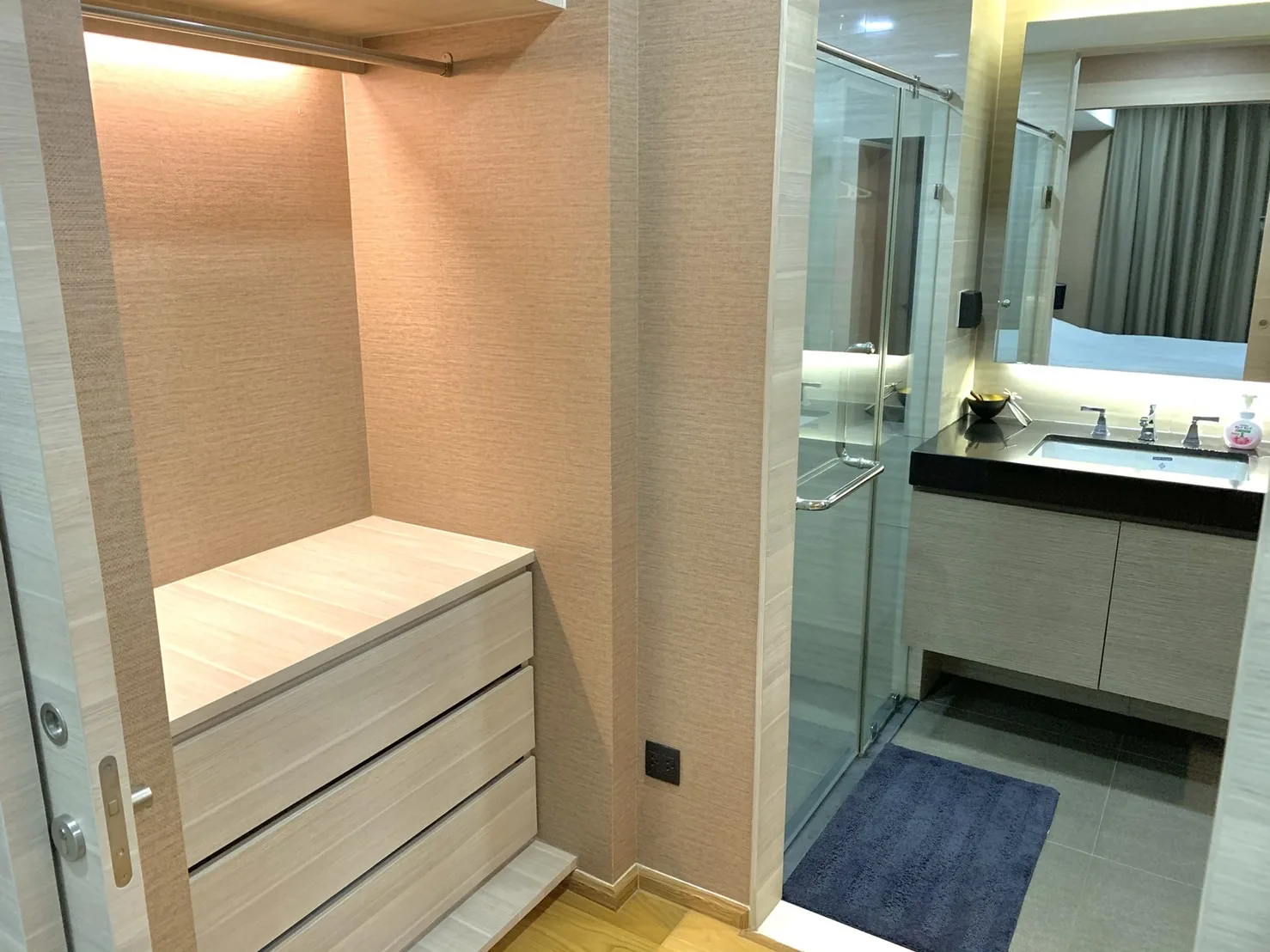 Property photos for Klass Condo Langsuan