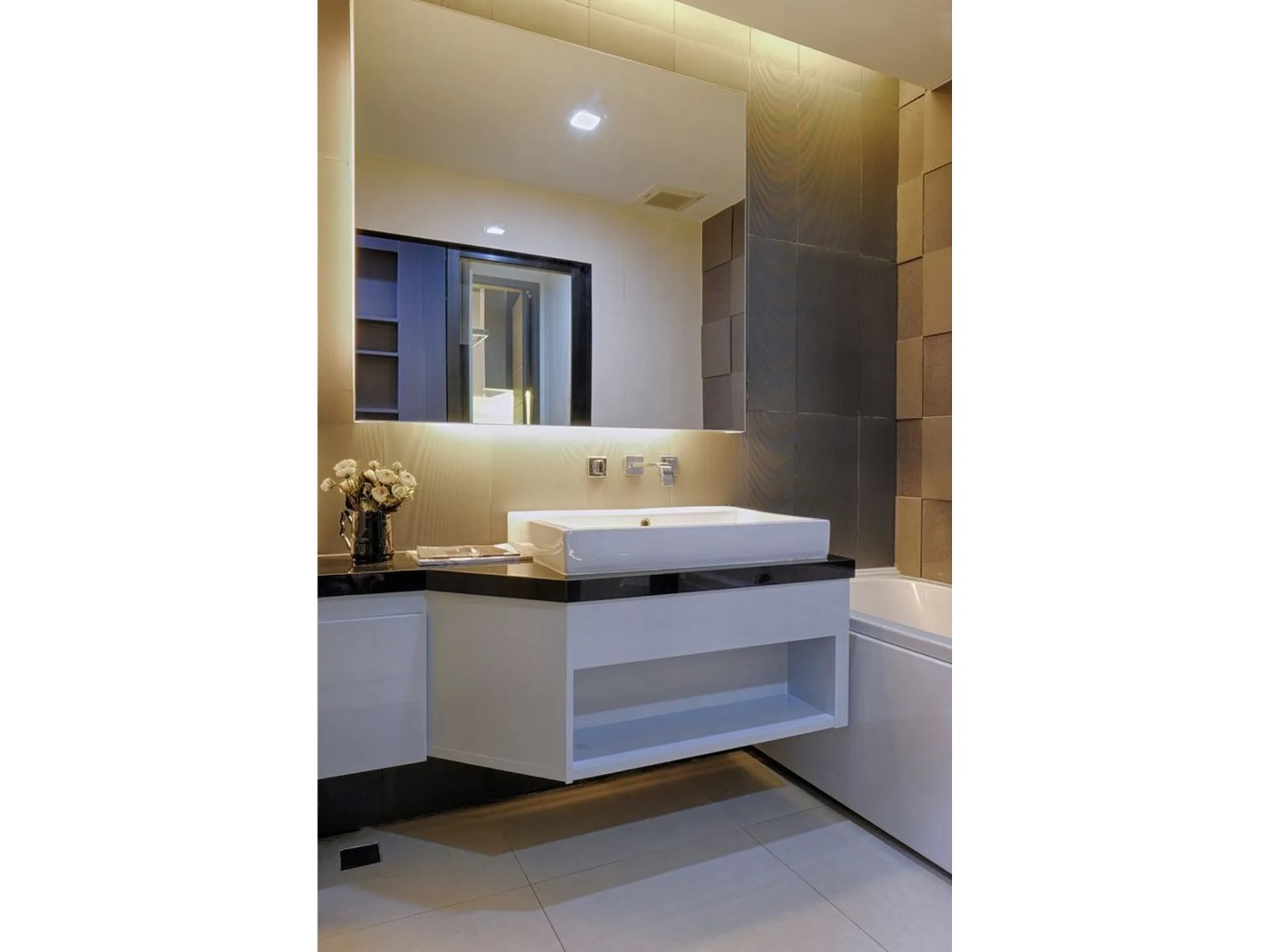 Property photos for Ivy Ampio