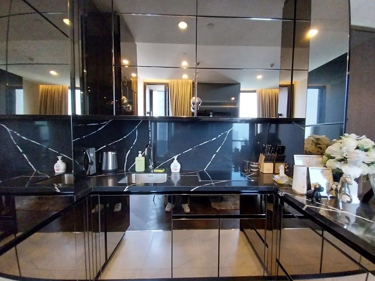 Property photos for The Esse Sukhumvit 36