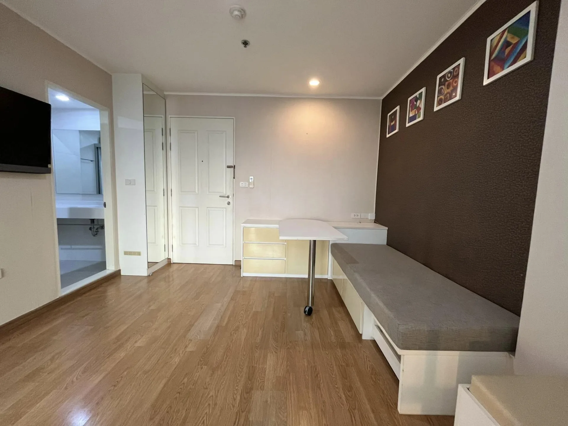 Property photos for U Delight @ Jatujak Station