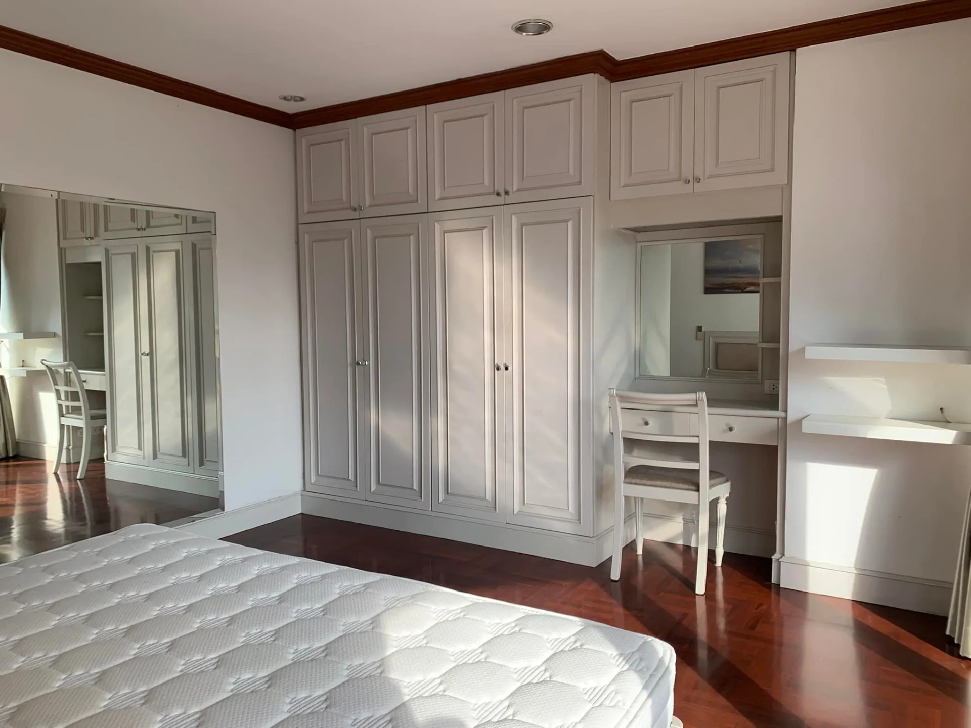 Property photos for Richmond Palace