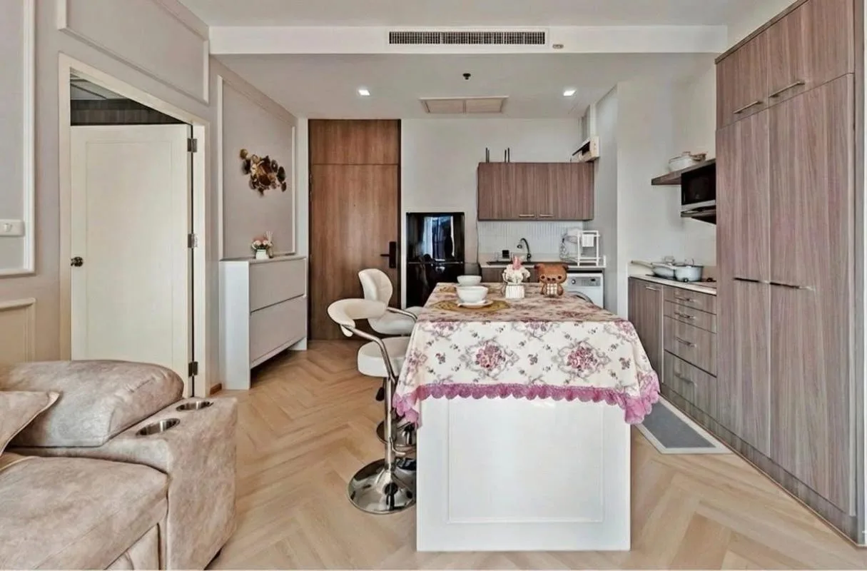 Property photos for Noble Reveal