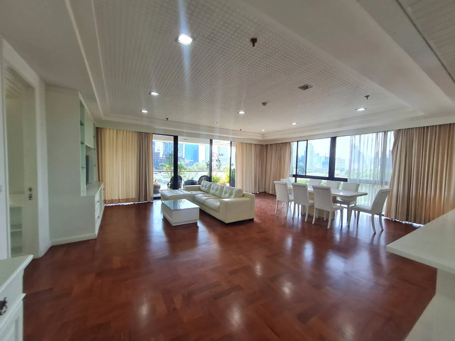 Property photos for Polo Park