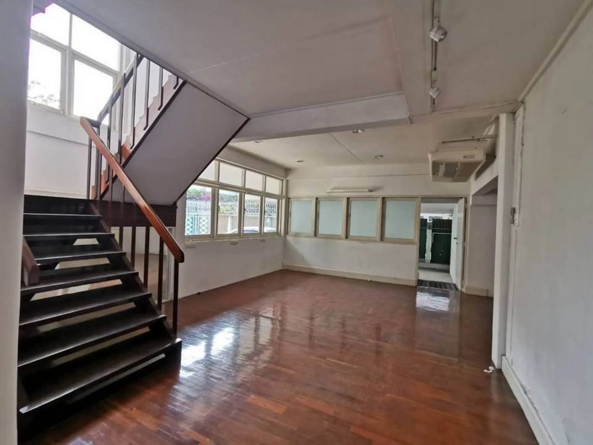Property photos for Single House Ekkamai 6