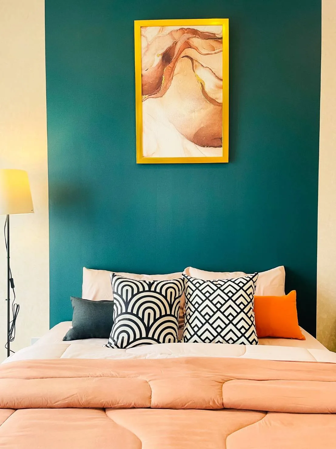Property photos for Knightsbridge Prime Onnut