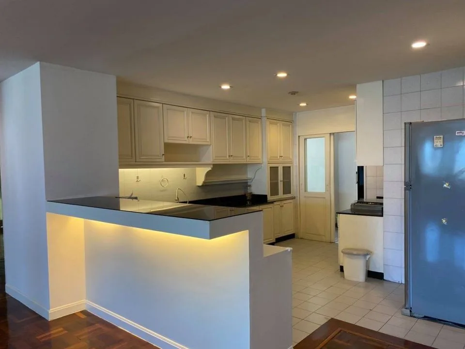 Property photos for The Habitat Sukhumvit 53