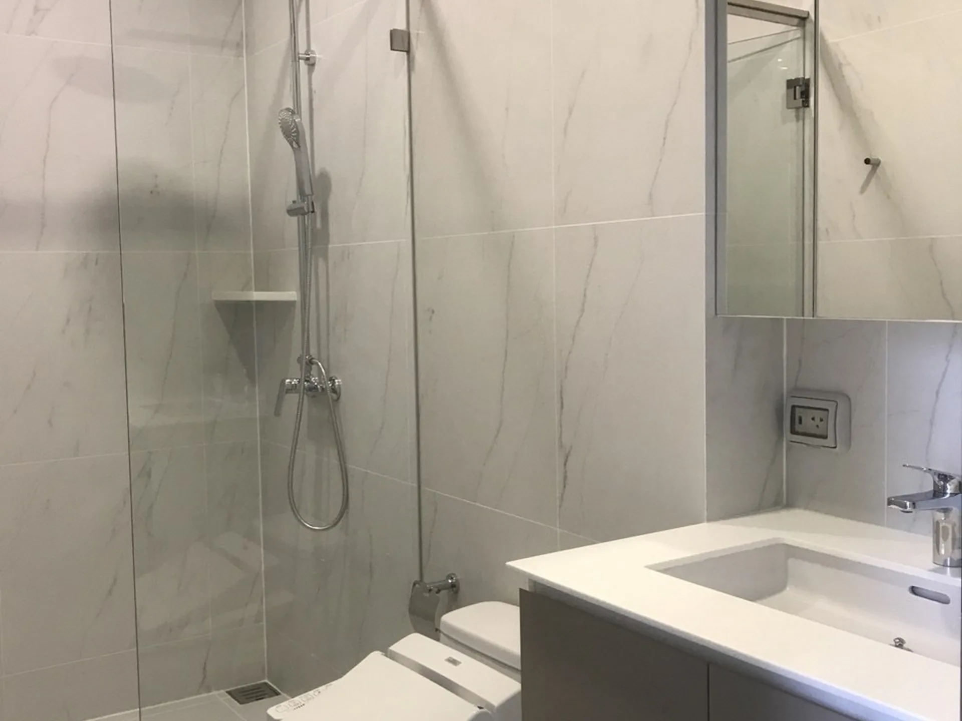 Property photos for Chewathai Residence Asoke