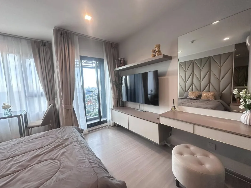 Property photos for Life Sathorn Sierra