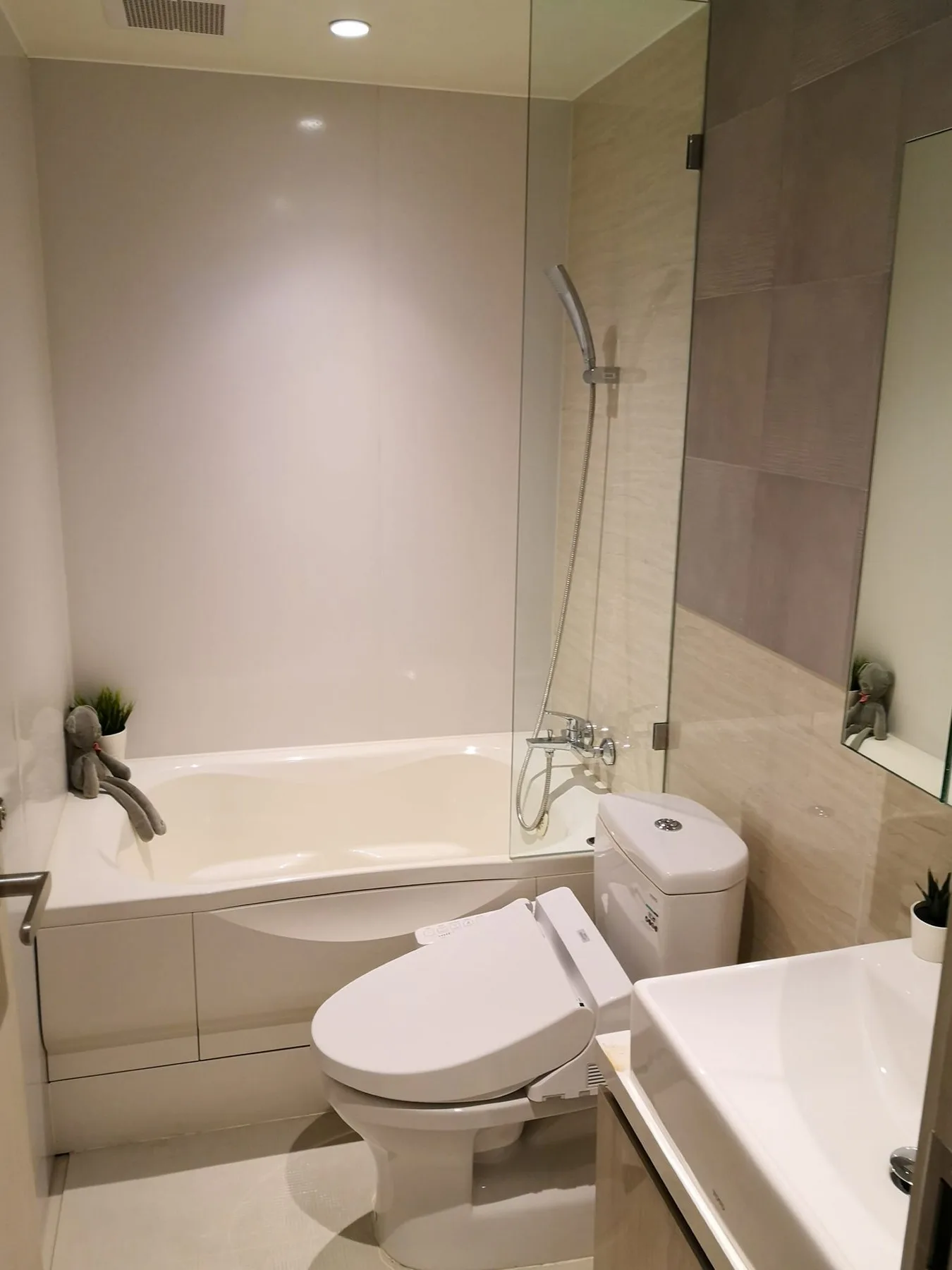 Property photos for Runesu Thonglor 5