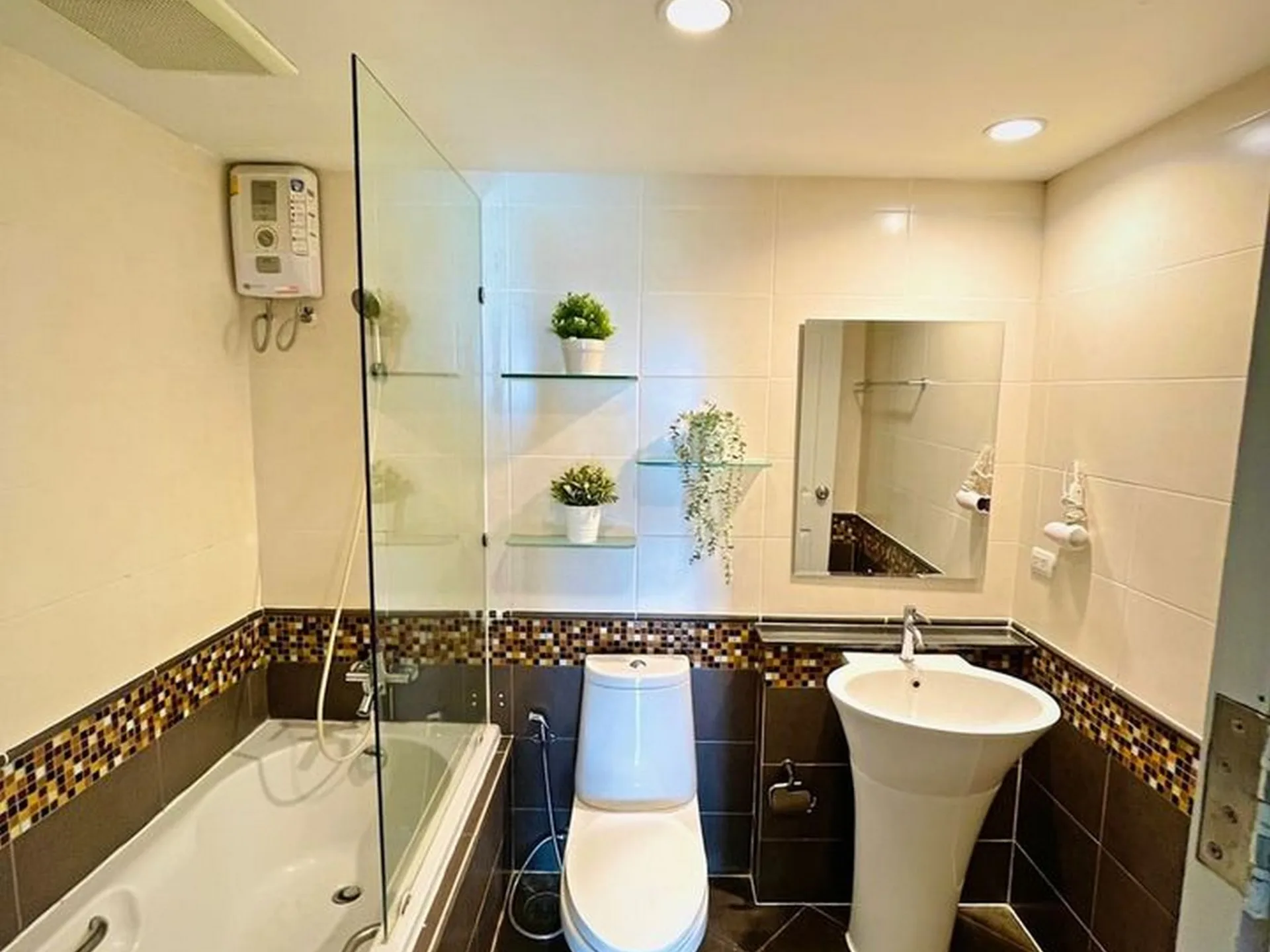 Property photos for The Waterford Sukhumvit 50 Onnut