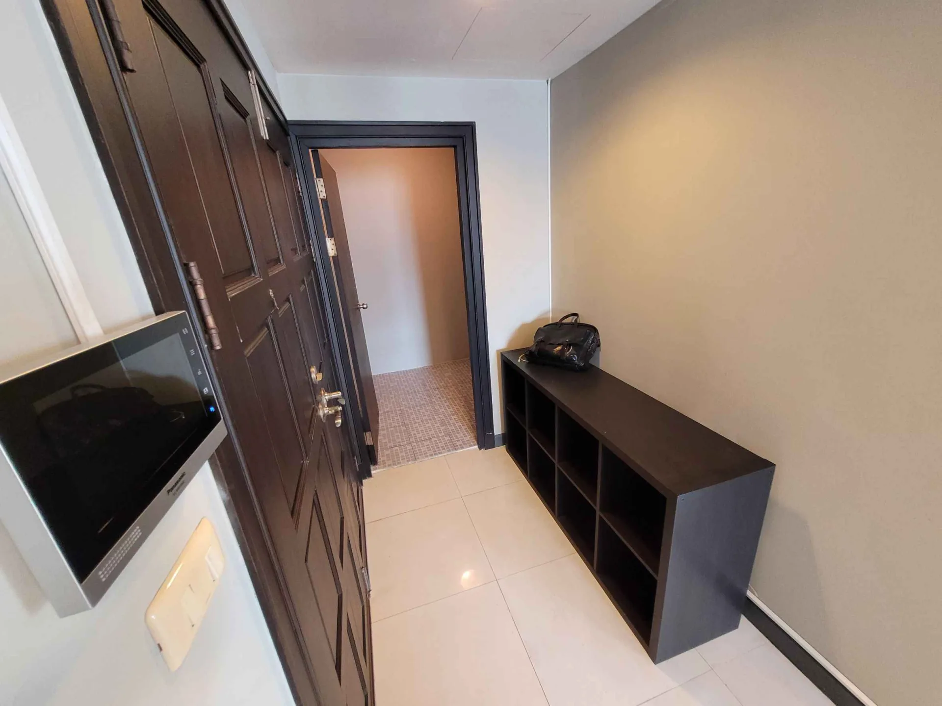 Property photos for Lake Green