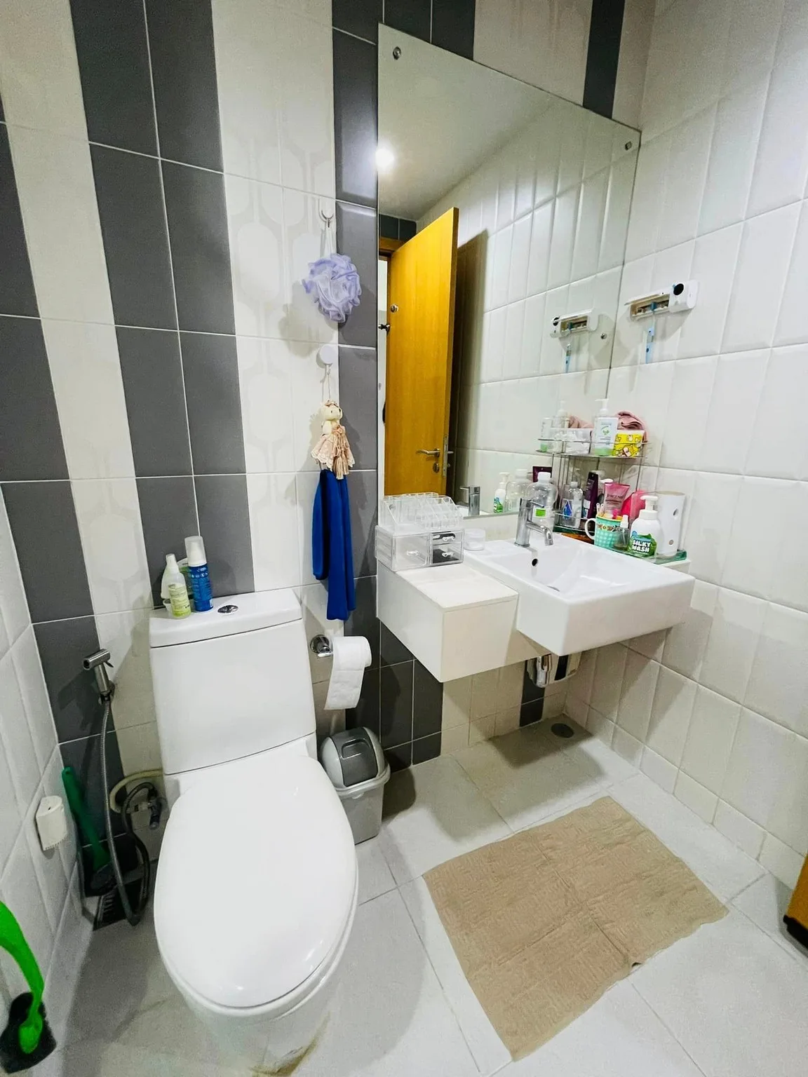 Property photos for Circle Condominium