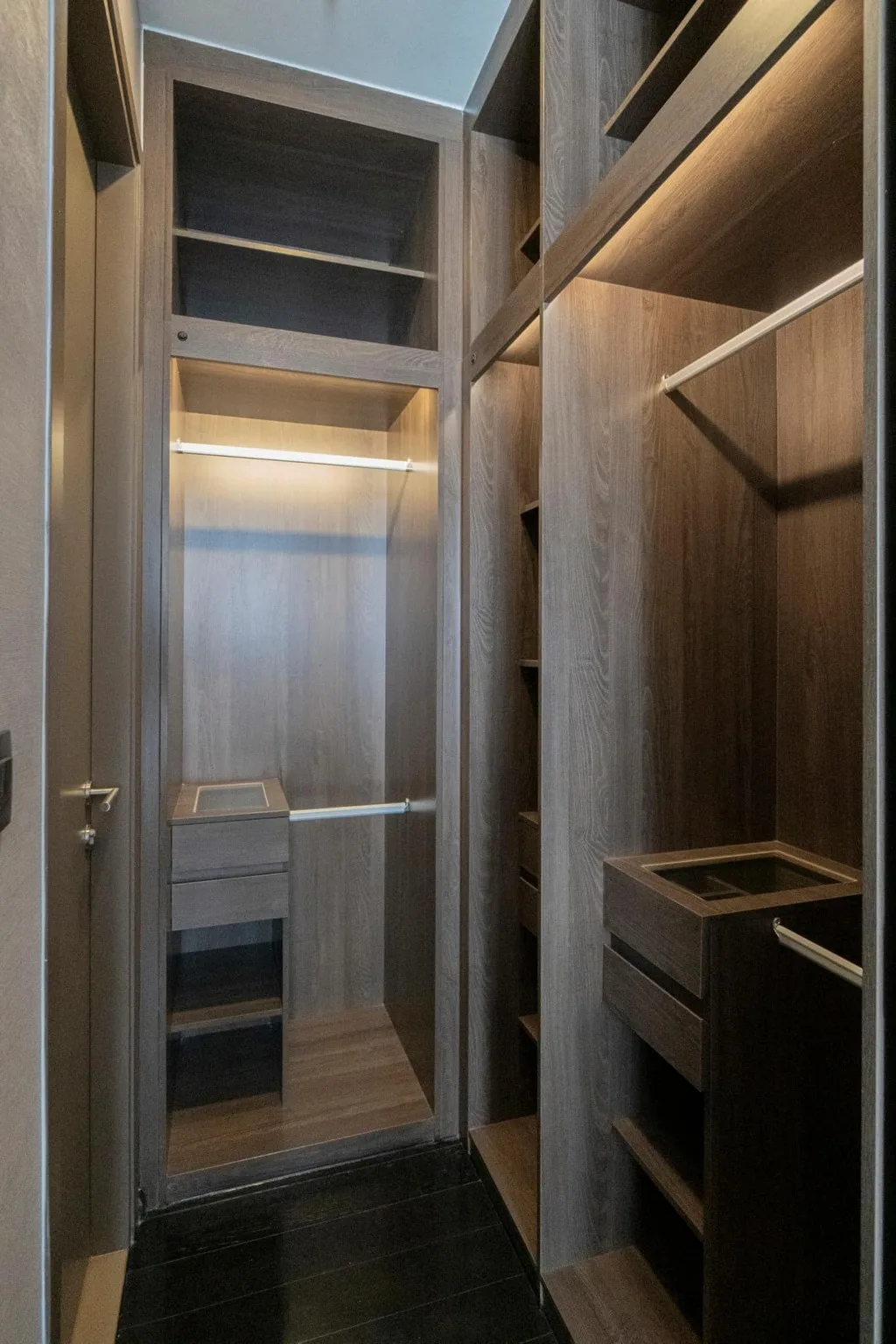 Property photos for Park Origin Thonglor