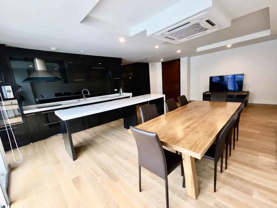 Property photos for Avenue 61