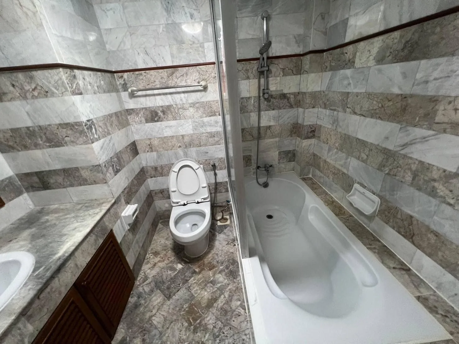 Property photos for Silom Suite