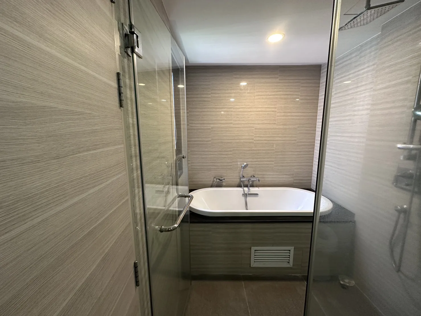 Property photos for Klass Condo Langsuan