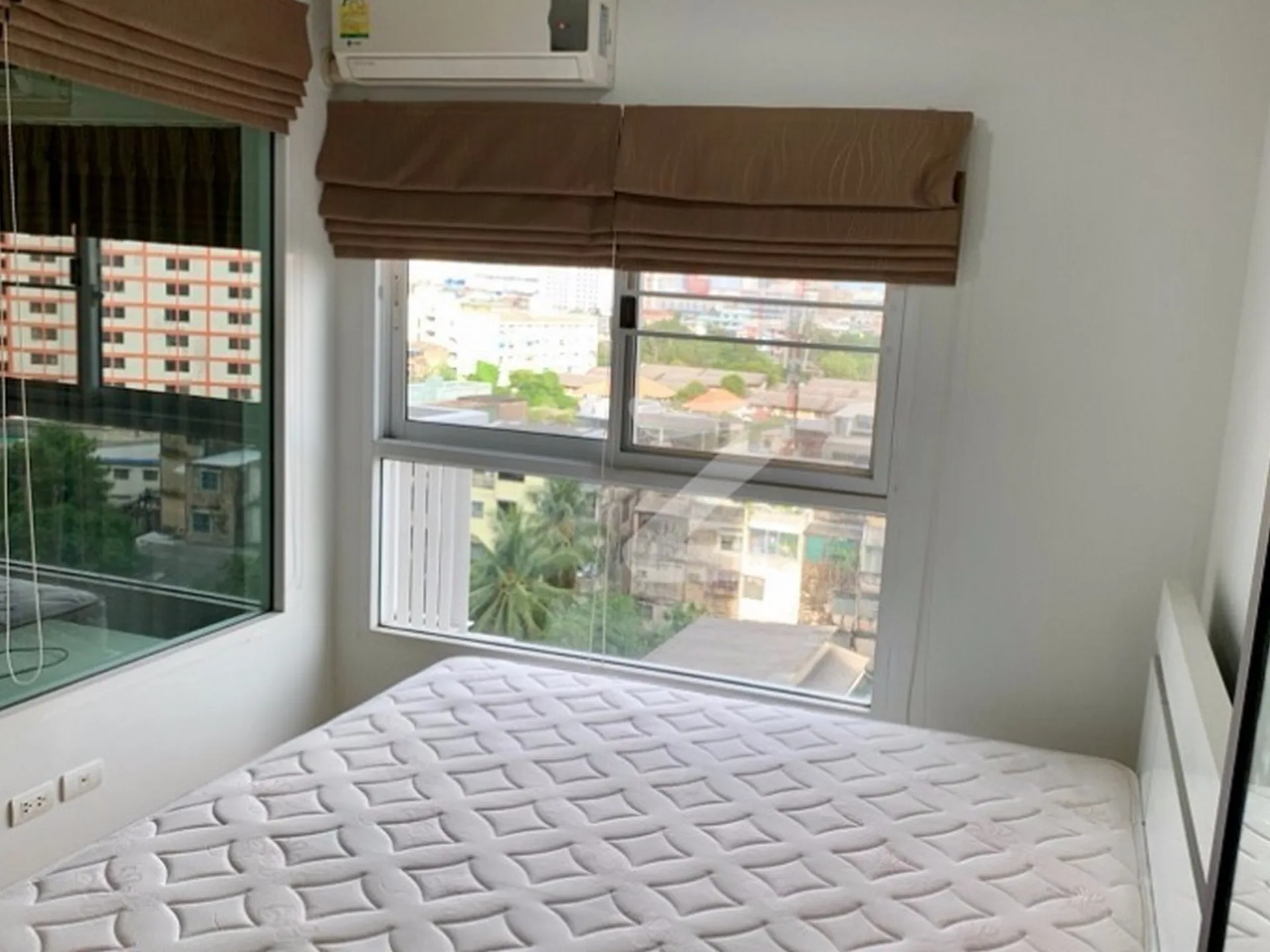 Property photos for The Parkland Grand Taksin