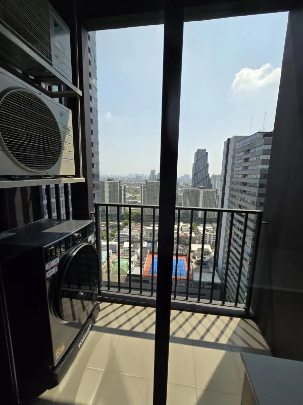 Property photos for Nue District R9