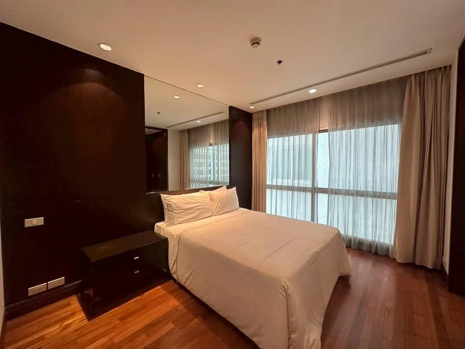 Property photos for Royal Residence Park