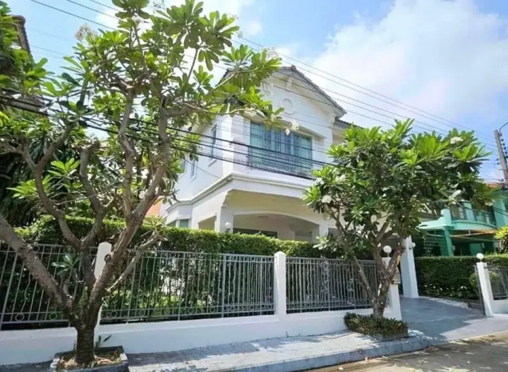 Property photos for Manthana Srinakarin Village