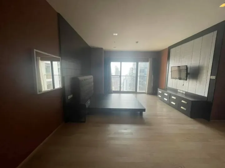 Property photos for Noble Remix