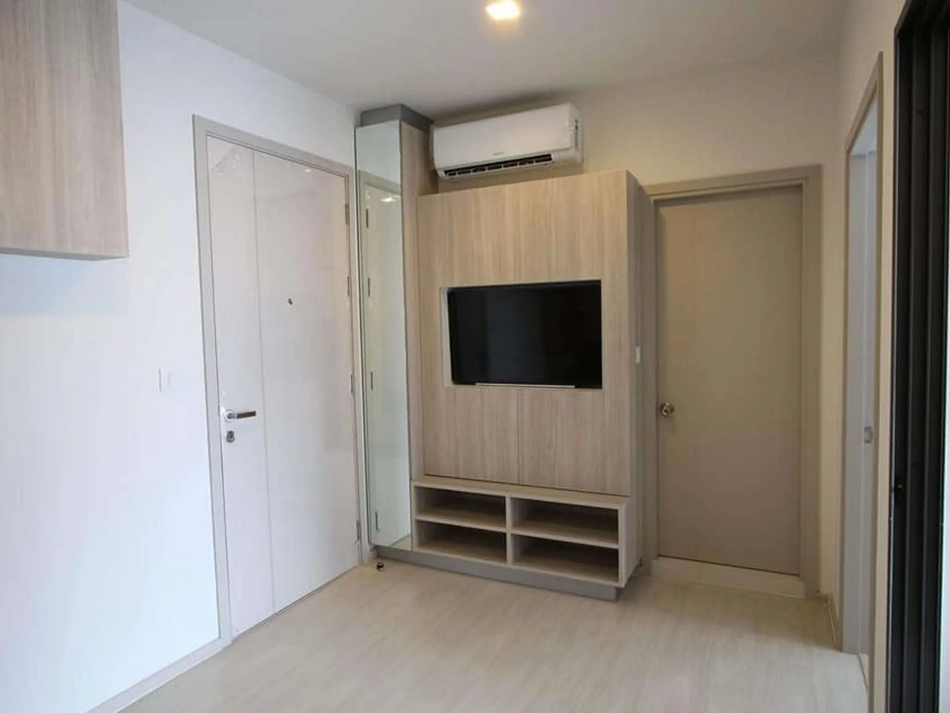 Property photos for Life Sukhumvit 48
