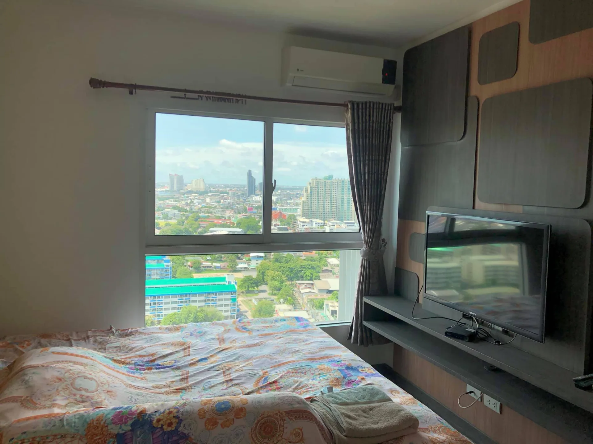 Property photos for The Parkland Grand Taksin