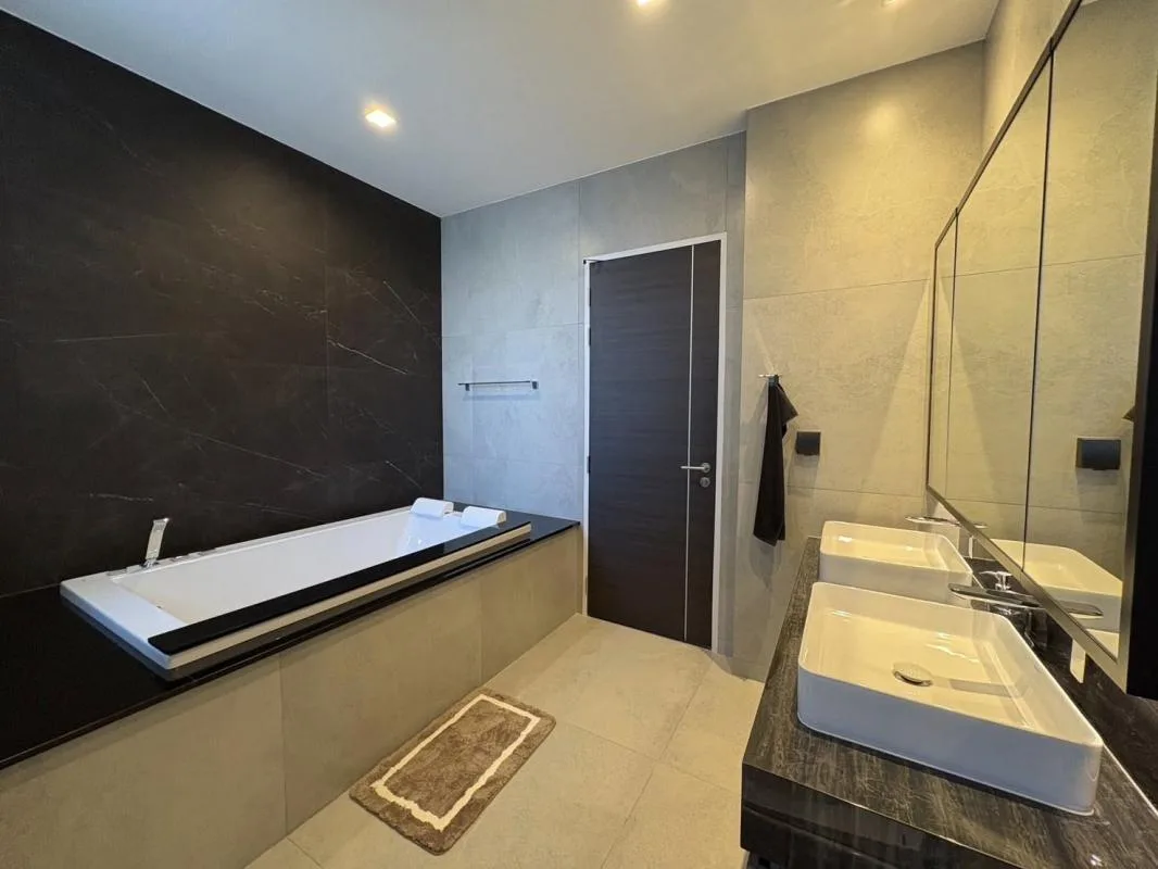 Property photos for The Gentry Phatthanakan