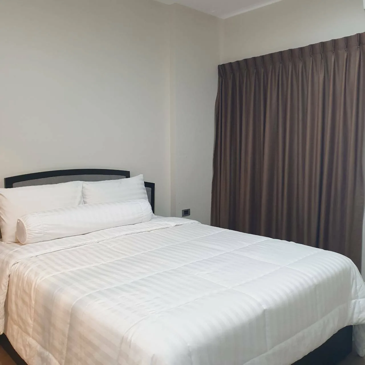 Property photos for The Crest Sukhumvit 34