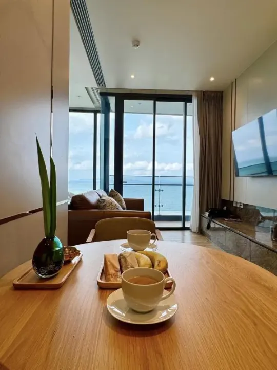 Property photos for Arom Wongamat