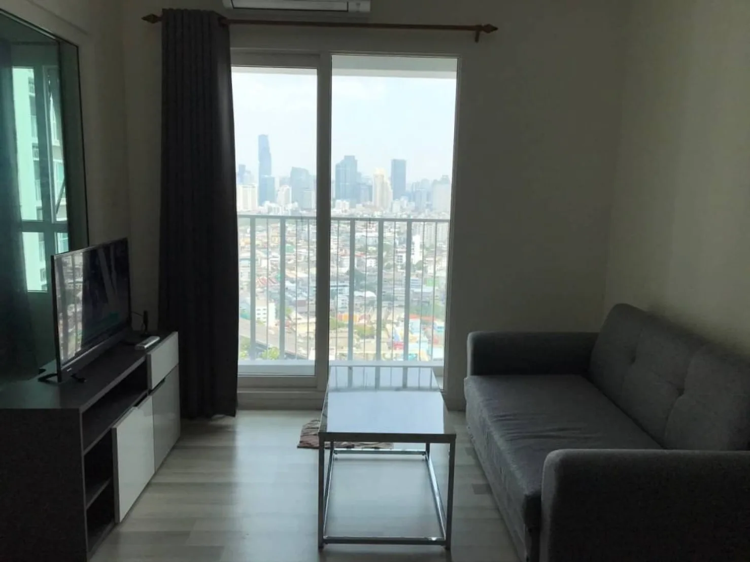 Property photos for The Key Sathorn - Charoenraj