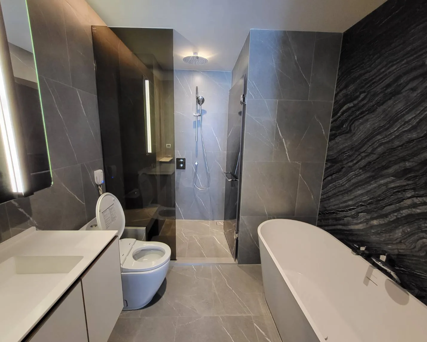 Property photos for The Reserve Sukhumvit 61