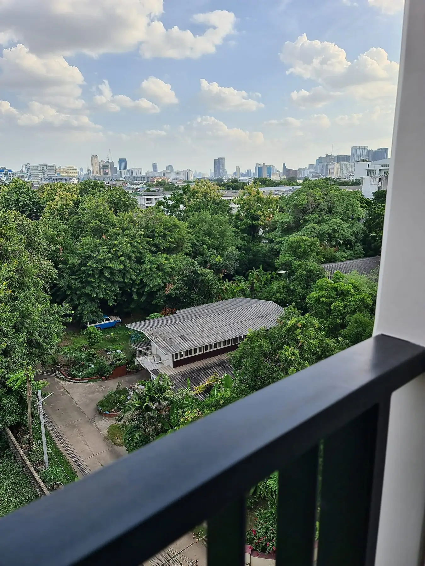 Property photos for Chateau In Town Phahonyothin 32