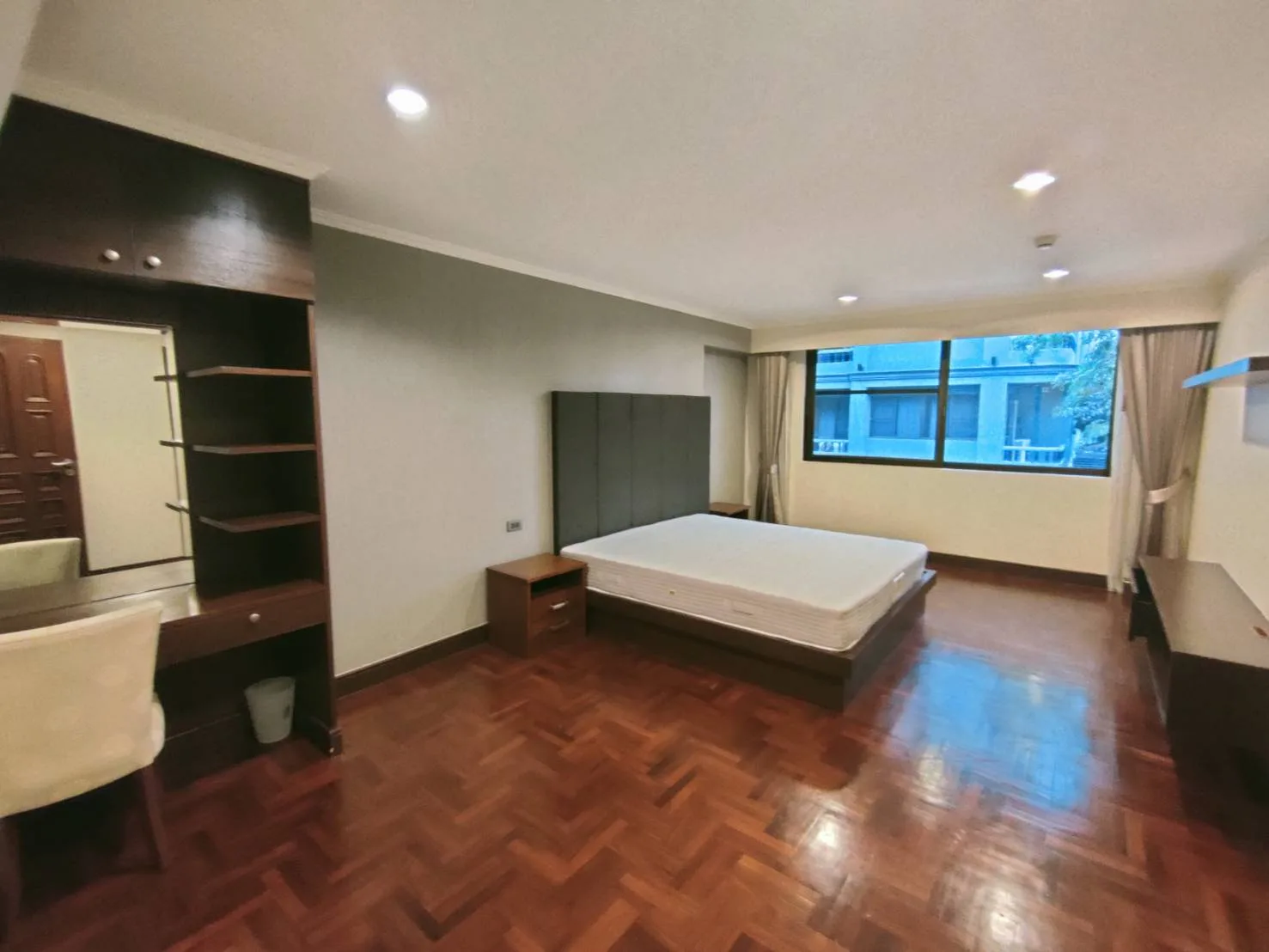 Property photos for Ploenruedee Residence