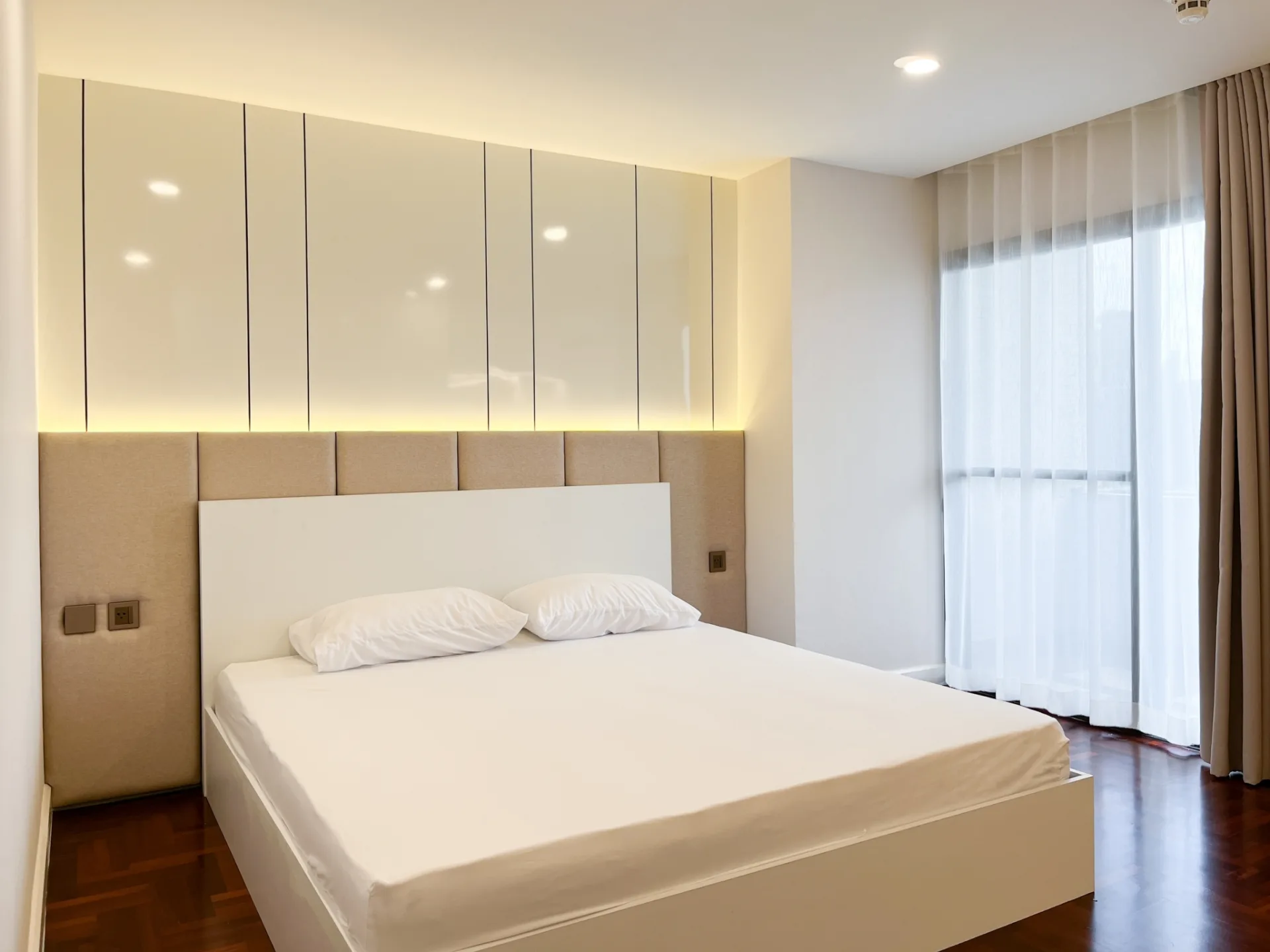 Property photos for Richmond Palace