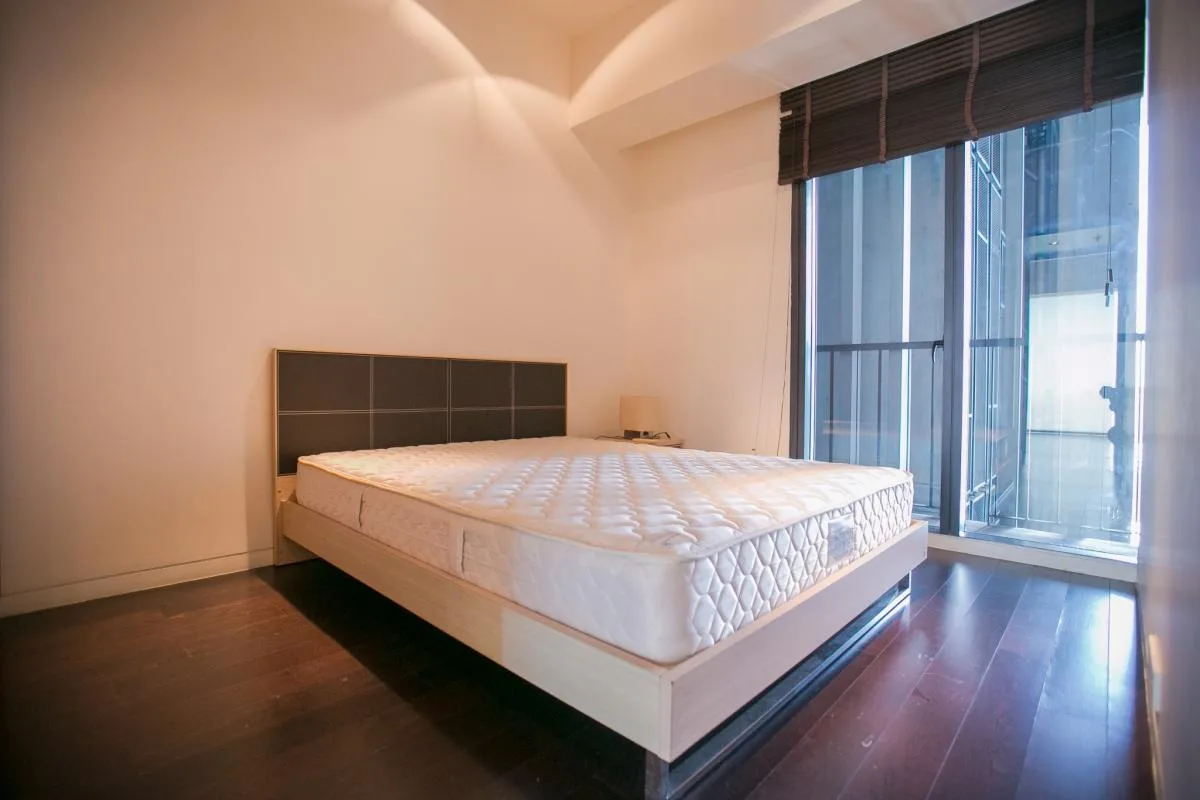 Property photos for The Met