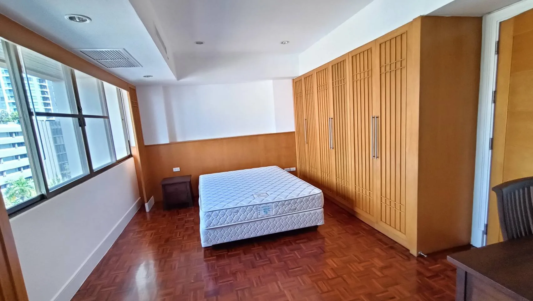 Property photos for Phirom Garden Residence