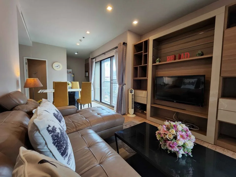 Property photos for Noble Refine