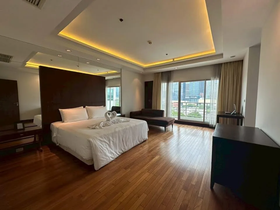 Property photos for Royal Residence Park
