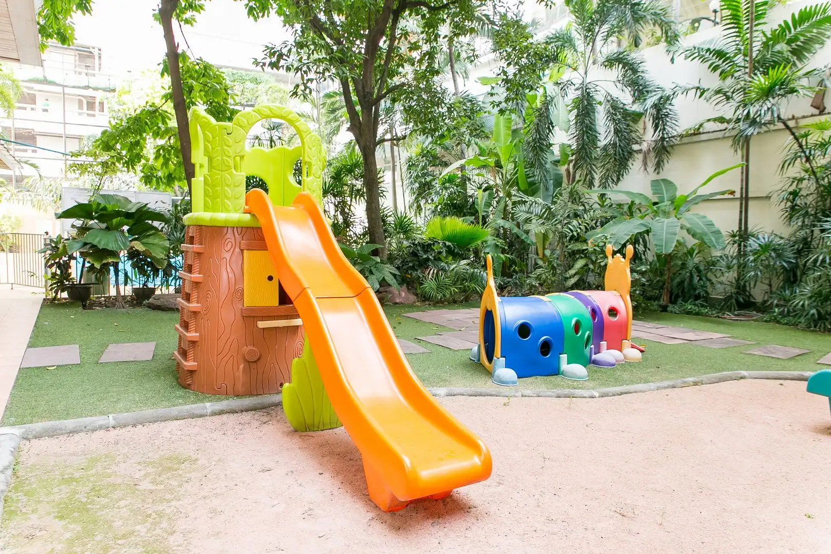 Property photos for Chaidee Mansion