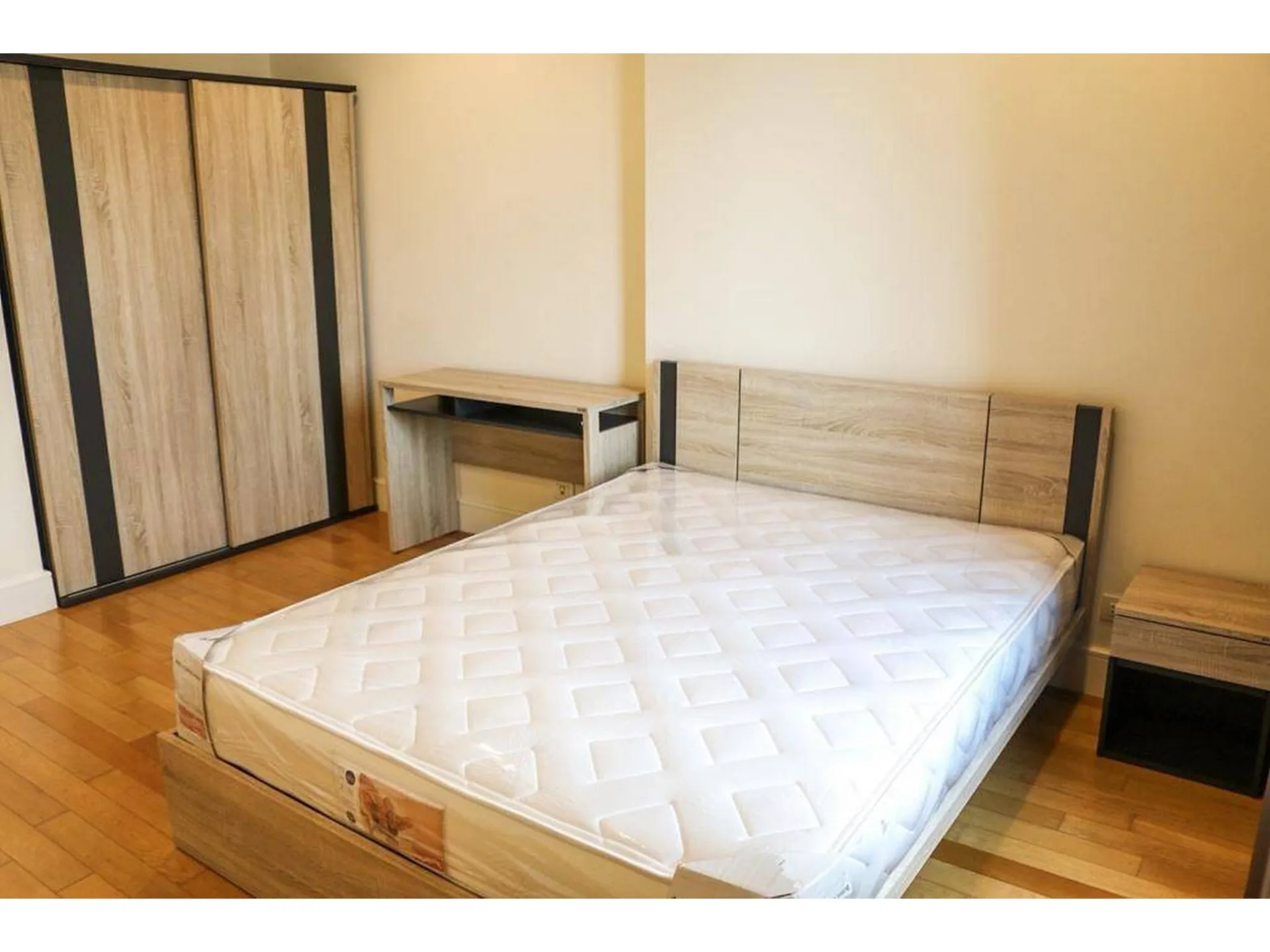 Property photos for Aguston Sukhumvit 22