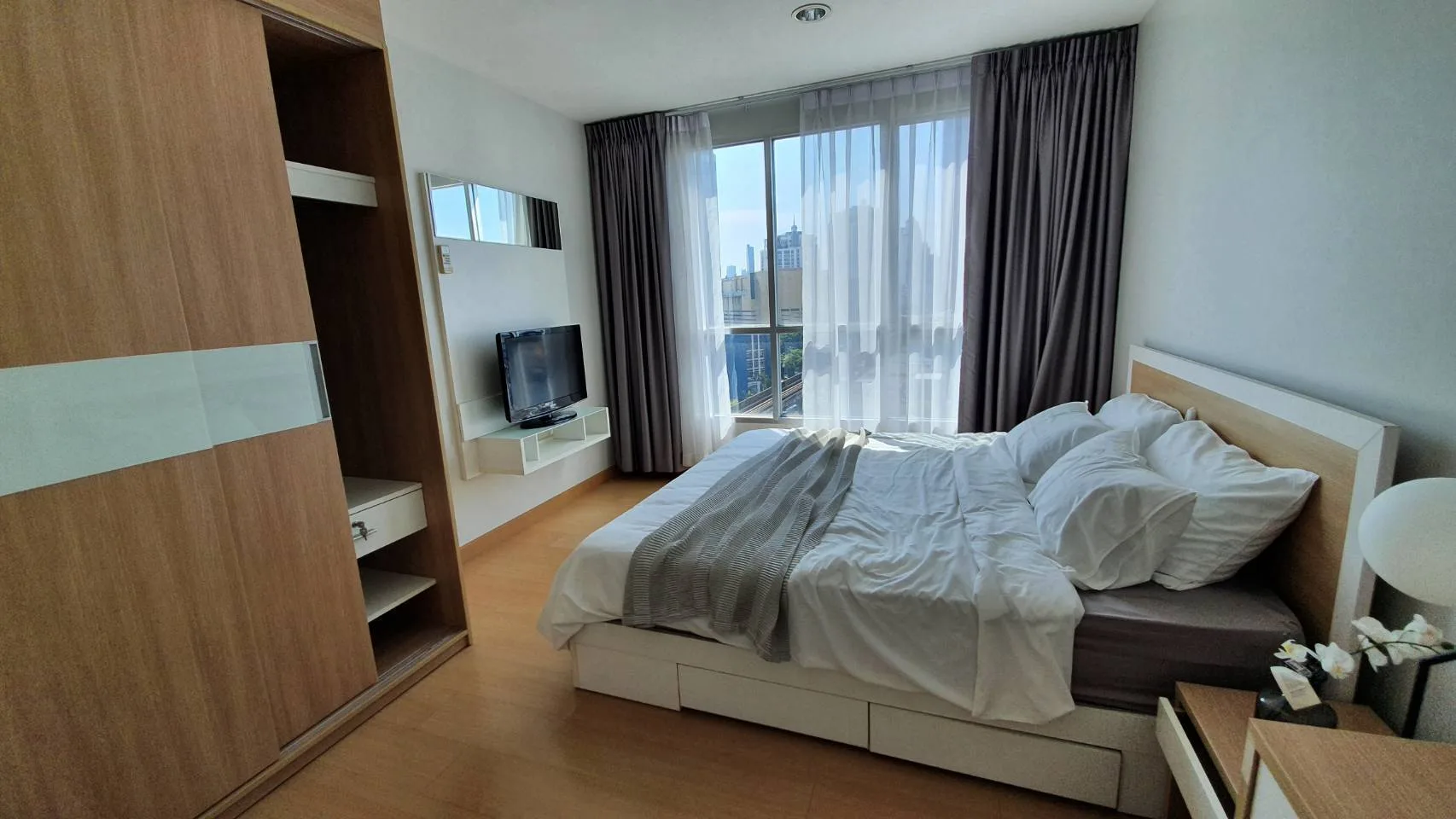 Property photos for Life Sukhumvit 65