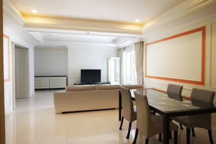 Property photos for La Vie En Rose Place