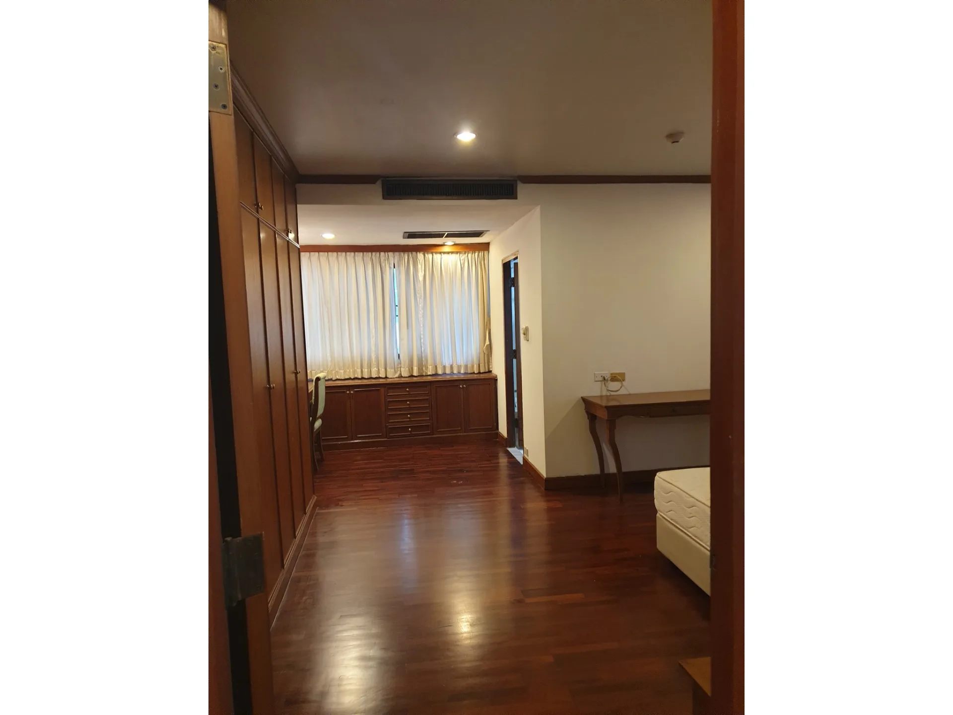 Property photos for Sethiwan Residence