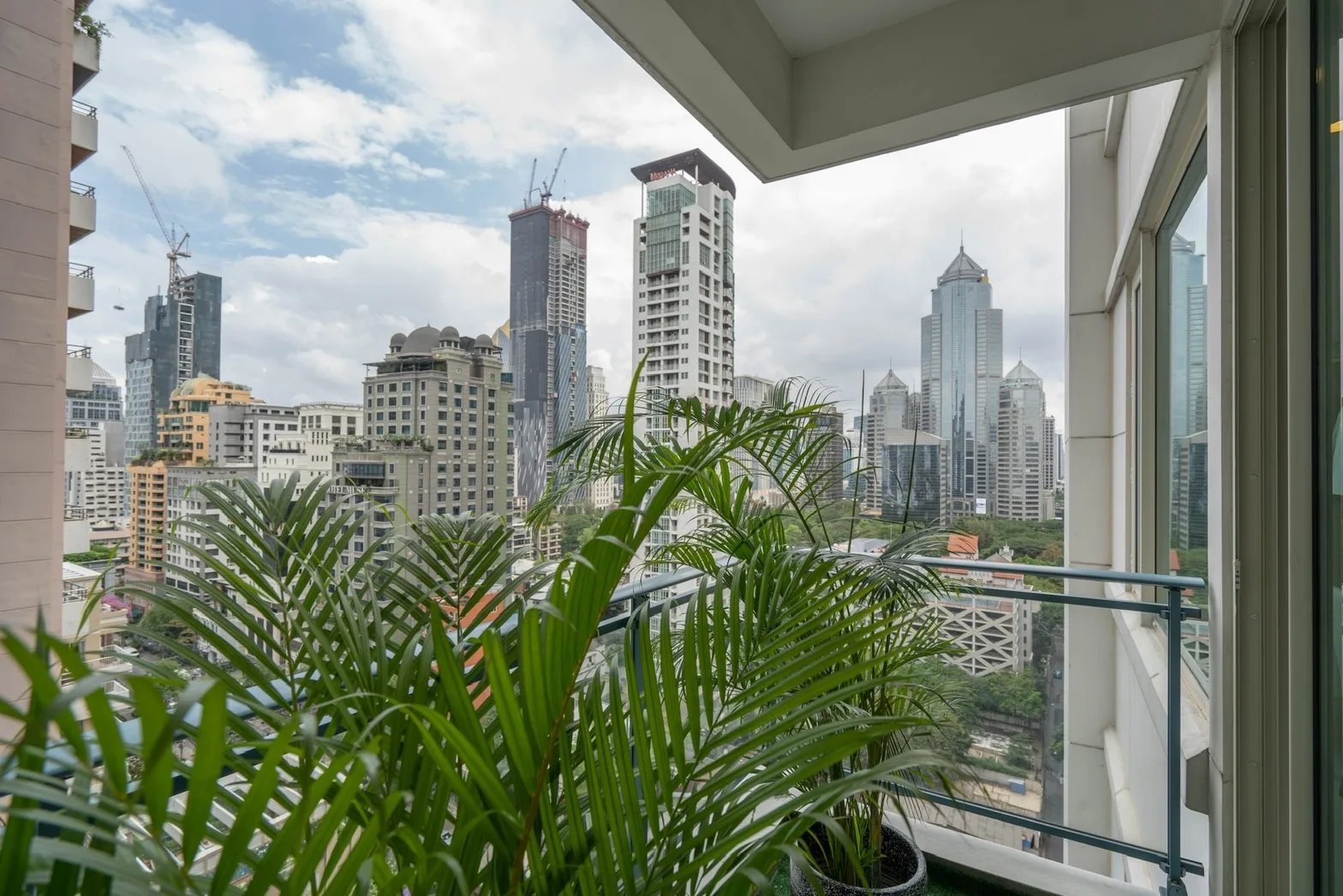 Property photos for Q Langsuan