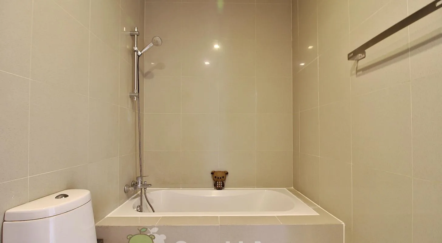 Property photos for Noble Refine